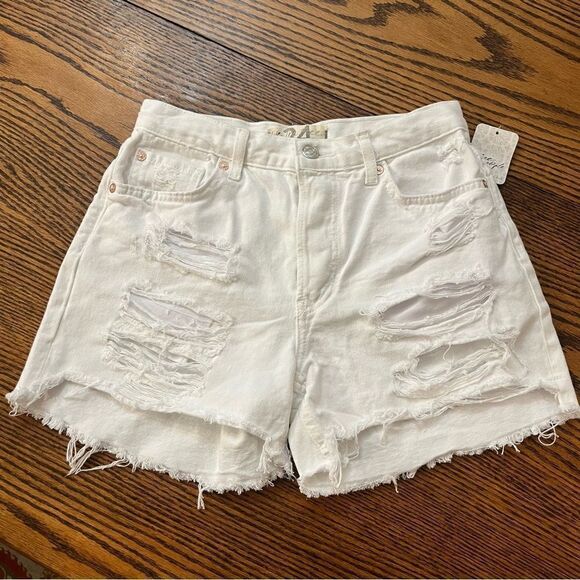 We the Free Maggie Mid-Rise Shorts Optic White Size 24 Destroyed Distressed Jean - Picture 2 of 8